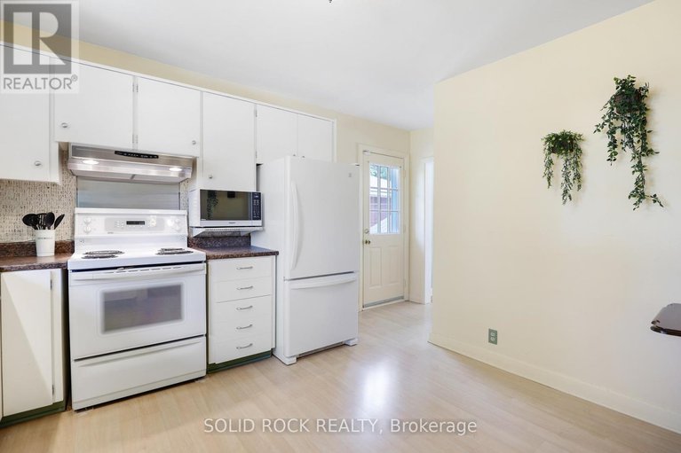 28861581/632-chadburn-avenue/riverview-park/ottawa/ontario/K1G0Y7_10
