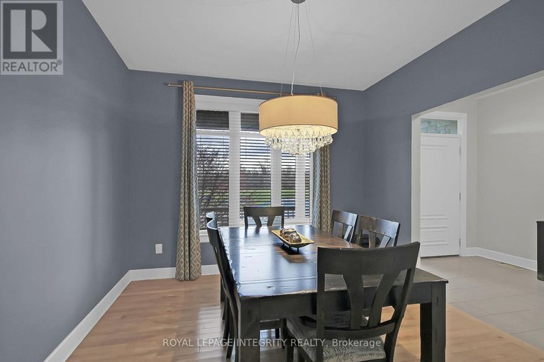 28830742/15-york-crossing/village-of-russell/russell/ontario/K4R0C4_23