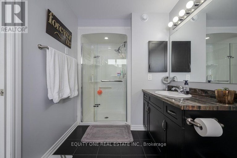 28285530/236-southbridge-street/riverside-southgloucester-glen/ottawa/ontario/K4M0C5_20