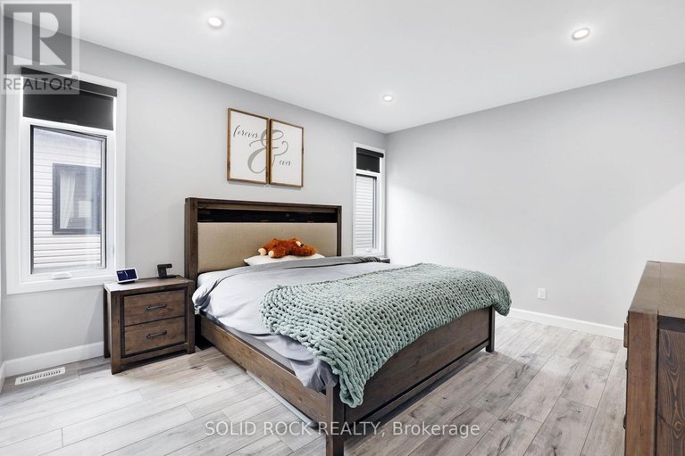 29623865/216-filion-street/embrun/russell/ontario/K0A1W0_25