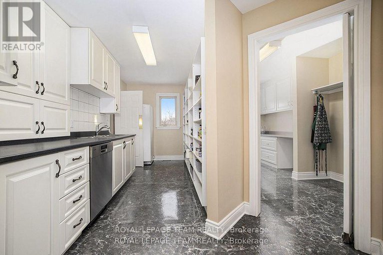 29238669/2124-cty-rd-18-road-s/north-grenville-twp-kemptville-south/north-grenville/ontario/K0G1J0_19