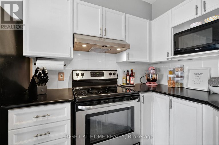 29164744/812-nesting-way/fallingbrookgardenway-south/ottawa/ontario/K4A3X2_11