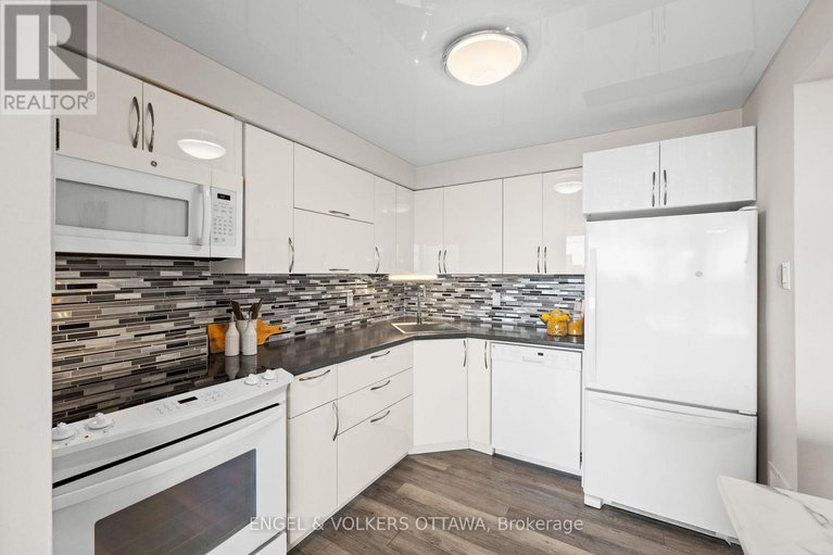 29026239/1007-1195-richmond-road/woodroffe/ottawa/ontario/K2B8E4_20