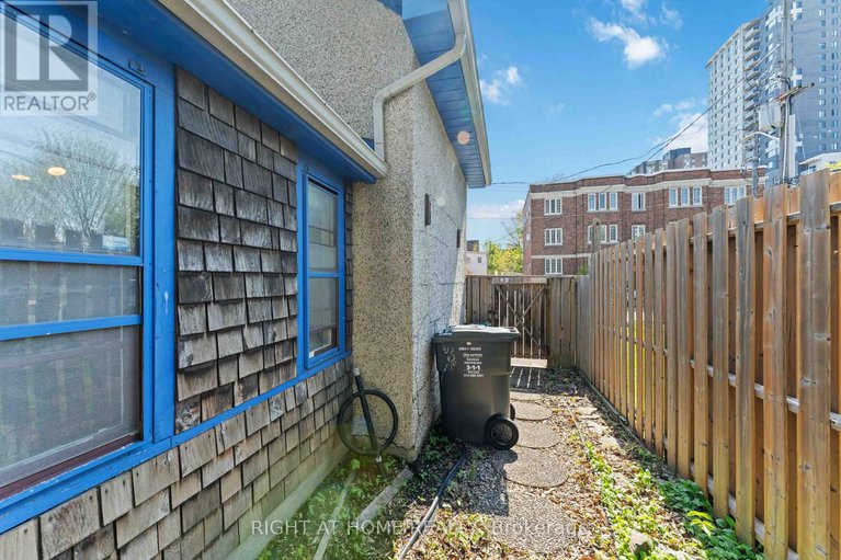 28483202/183-augusta-street/sandy-hill/ottawa/ontario/K1N8B9_29