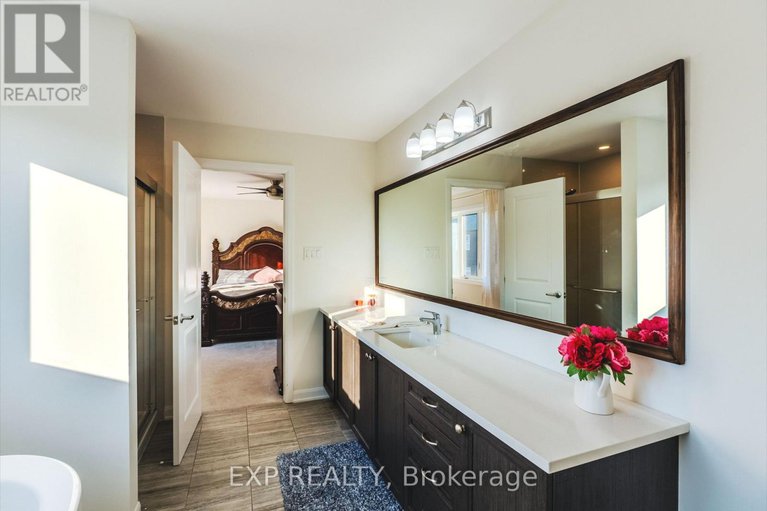 28597121/818-cappamore-drive/half-moon-bay/ottawa/ontario/K2J6V6_36
