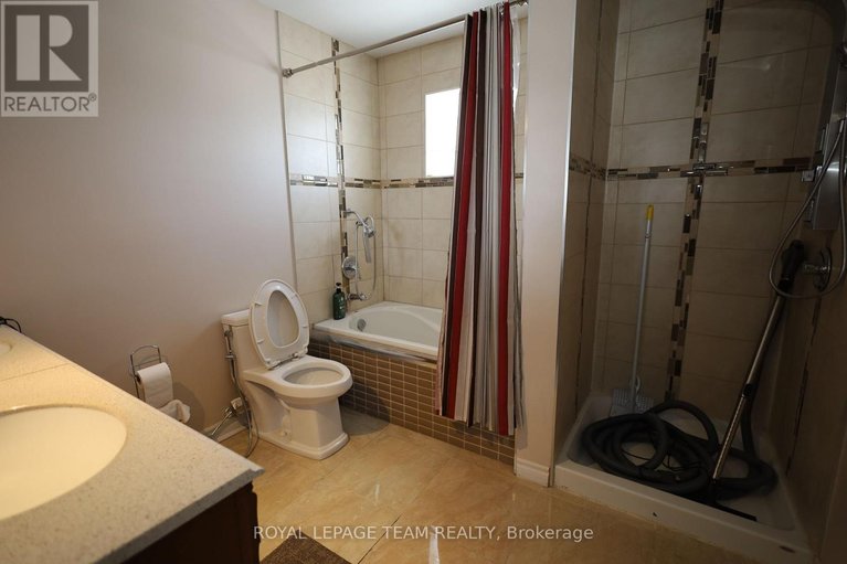 29451027/2194-niagara-drive/applewood-acres/ottawa/ontario/K1H6L2_17