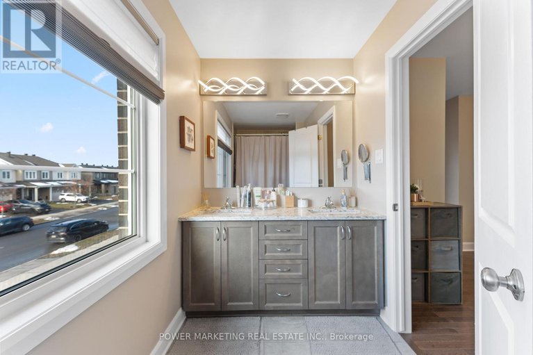 29140867/682-jerome-jodoin-drive/avalon-west/ottawa/ontario/K4A1G7_24