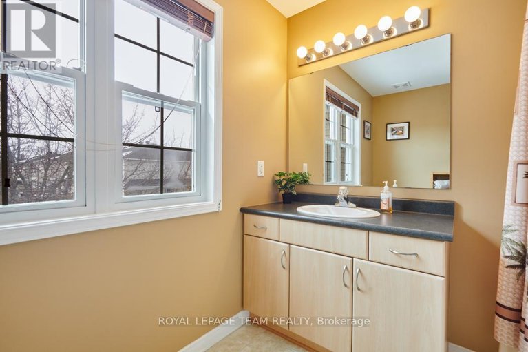 29454049/162-redcliff-avenue/longfields/ottawa/ontario/K2J5J7_30