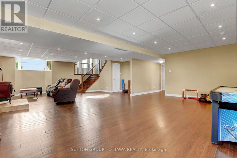 28494300/1887-champlain-street/clarencerockland-twp/clarence-rockland/ontario/K0A1N0_36