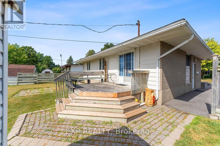 28779116/2536-roman-avenue/queensway-terrace-north/ottawa/ontario/K2B7X9_27