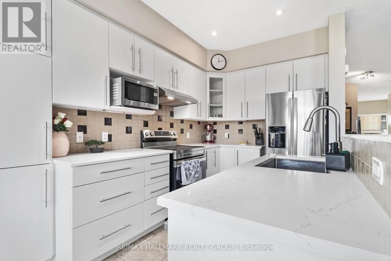 29654933/1998-pennyroyal-crescent/notting-hillsummerside/ottawa/ontario/K4A0S7_15