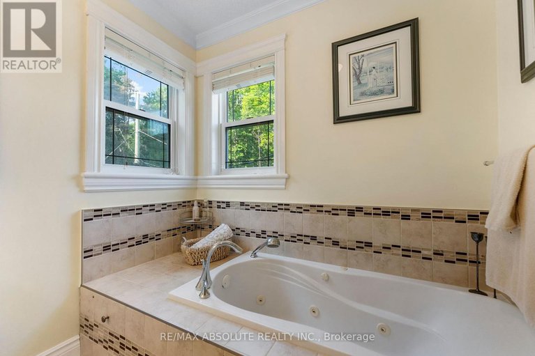 28504538/813-archibald-street/mcnabbraeside-twps/mcnabbraeside/ontario/K0A1G0_26