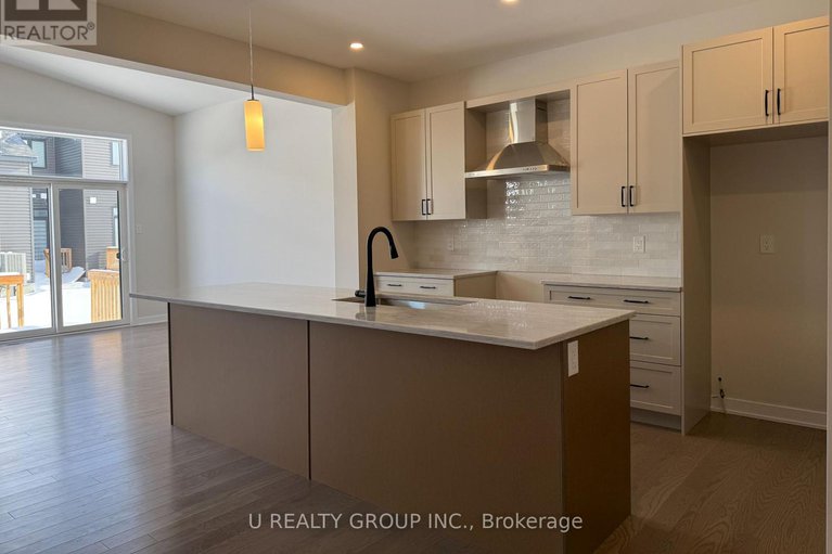 29330724/210-ginebik-way/blossom-parkkemp-parkfindlay-creek/ottawa/ontario/K1X0H4_9