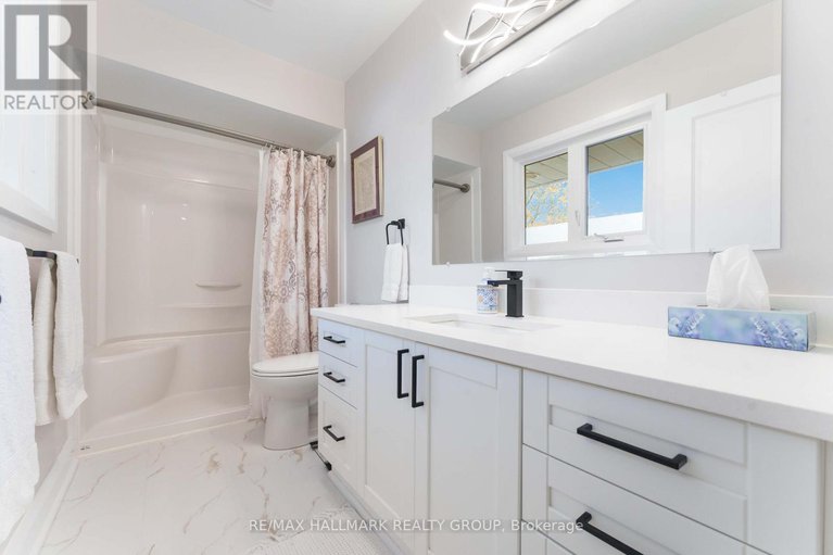 29123491/19-kingsford-crescent/beaverbrook/ottawa/ontario/K2K1T5_21