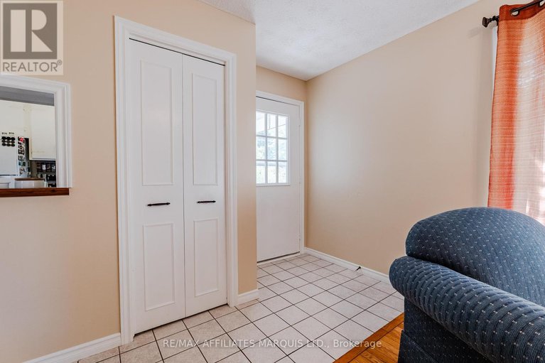 28780617/18223-oak-drive/south-glengarry-charlottenburgh-twp/south-glengarry/ontario/K0C2J0_5