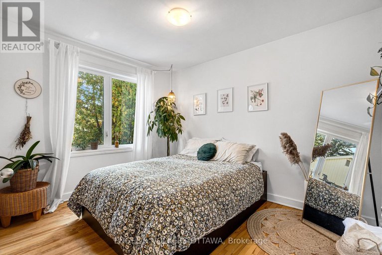 29427453/1270-cheverton-avenue/alta-vista/ottawa/ontario/K1H7P6_21