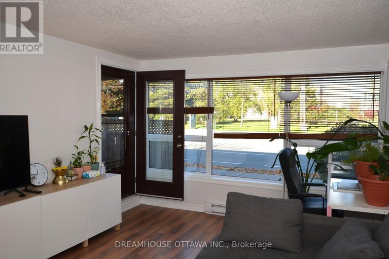 29057967/107-1490-heron-road/heron-gate/ottawa/ontario/K1V6A5_11