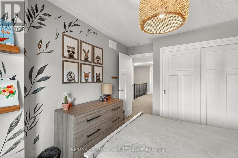 29151475/332-gracewood-crescent/blossom-parkkemp-parkfindlay-creek/ottawa/ontario/K1T0J7_40