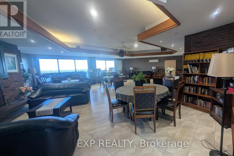 28890063/518-20-chesterton-drive/borden-farmstewart-farmcarleton-heightsparkwood-hills/ottawa/ontario/K2E6Z7_34
