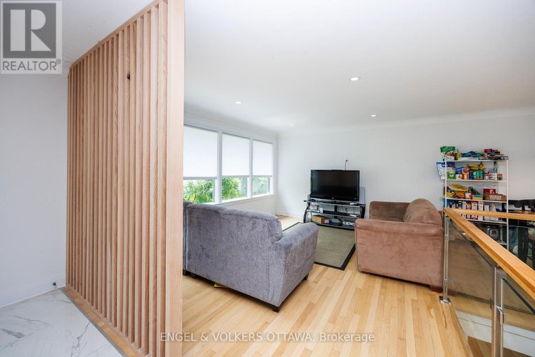 28559940/2204-utah-street/alta-vista/ottawa/ontario/K1H7W8_6