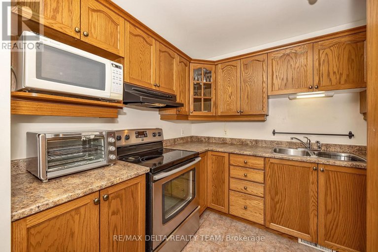 29579531/2685-sylvain-street/town-of-rockland/clarence-rockland/ontario/K4K1V3_13