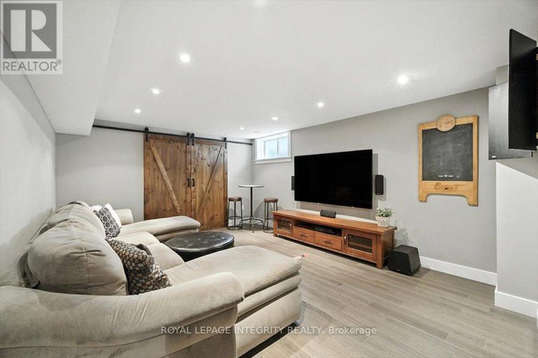 28804578/106-trail-side-circle/springridgeeast-village/ottawa/ontario/K4A5A9_35