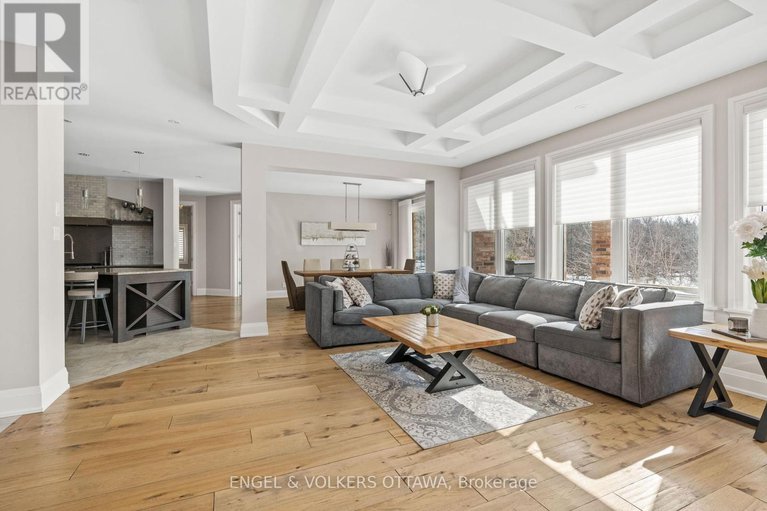 28474940/110-gray-willow-place/manotick-village-manotick-estates/ottawa/ontario/K4M0B3_12