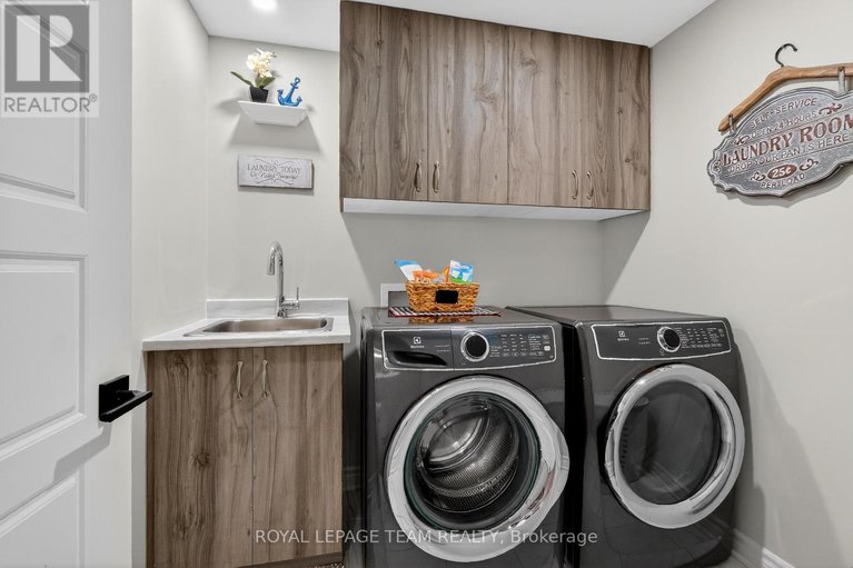 29480858/98-kayenta-street/remainder-of-stittsville-area/ottawa/ontario/K2S2K9_47