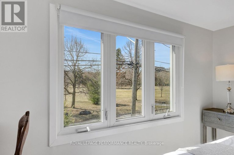 29581422/1141-north-river-road/overbrook/ottawa/ontario/K1K3W4_26