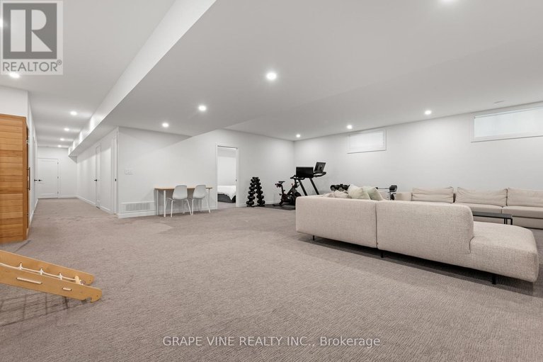 29642909/1108a-falaise-road/borden-farmstewart-farmcarleton-heightsparkwood-hills/ottawa/ontario/K2E6R2_41