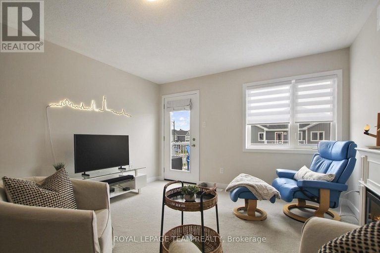 28291753/506-oldenburg-avenue/btwn-franktown-rd-fallowfield-rd/ottawa/ontario/K0A2Z0_21