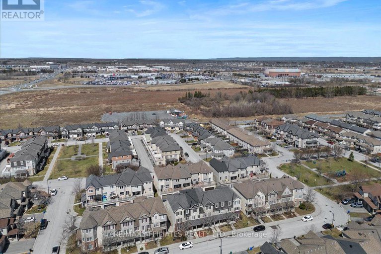 28223631/1028-pampero-crescent/stittsville-north/ottawa/ontario/K2S0N4_34