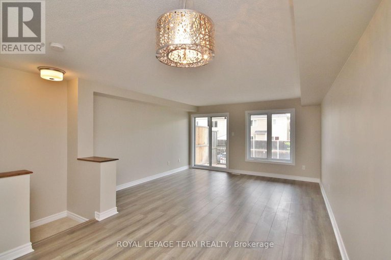 29418738/583a-chapman-mills-drive/strandherd/ottawa/ontario/K2J5T2_10