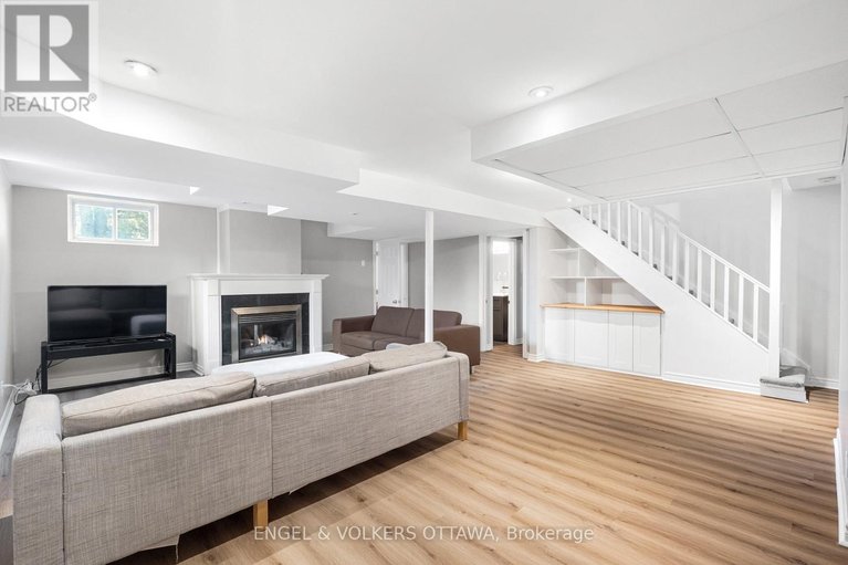 29651793/1252-anoka-street/ridgemont/ottawa/ontario/K1V6C6_26