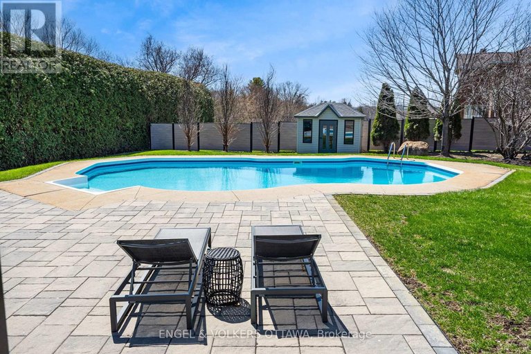 29666801/32-barcham-crescent/hearts-desire/ottawa/ontario/K2J3Z7_43