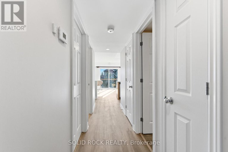 29424747/6-50-barnstone-drive/barrhaven-east/ottawa/ontario/K2G6X2_31