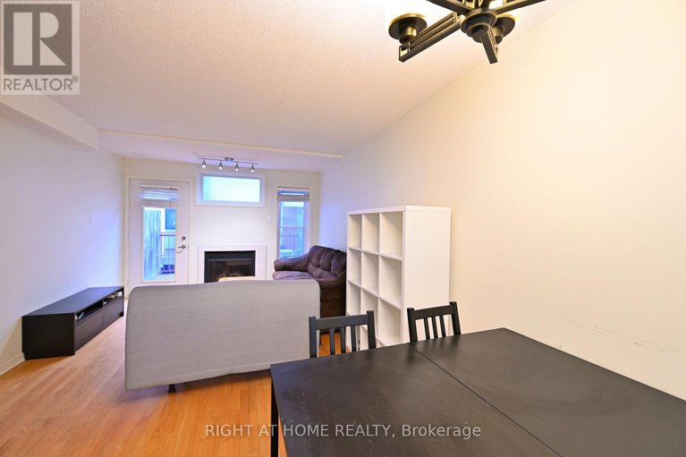 28372154/c-90-templeton-street/sandy-hill/ottawa/ontario/K1N6X3_3
