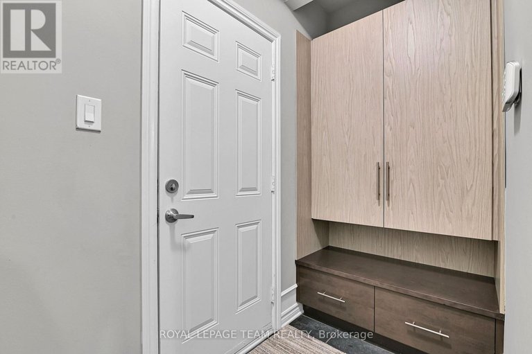 29061486/743-brian-good-avenue/riverside-southgloucester-glen/ottawa/ontario/K4M0E3_5