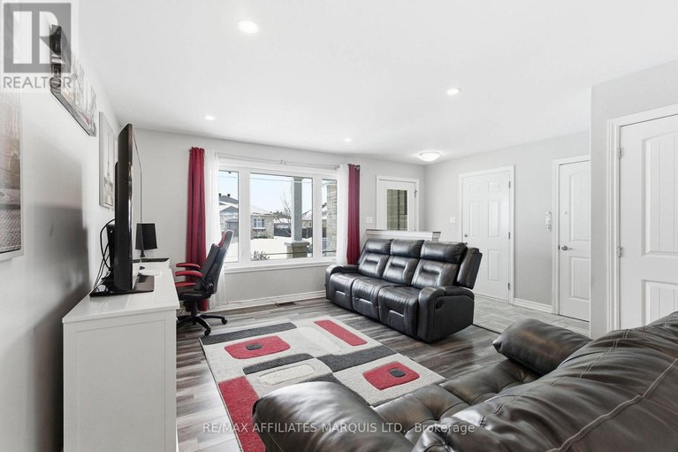 29533424/50-jim-brownell-boulevard/long-sault/south-stormont/ontario/K0C1P0_7