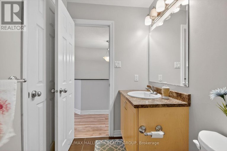 29406514/205-mancini-way/strandherd/ottawa/ontario/K2J5X4_32