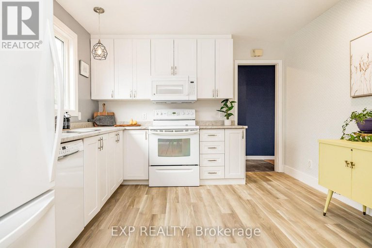 29419264/130-banning-road/glencairnhazeldean/ottawa/ontario/K2L1C4_12