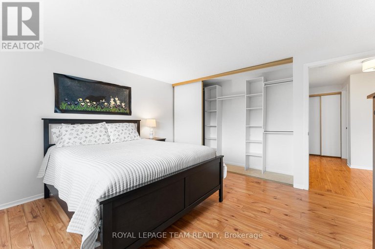 28234836/107-melanie-crescent/glencairnhazeldean/ottawa/ontario/K2L2E4_36