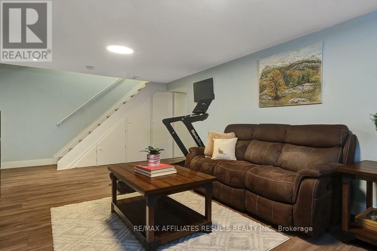 29657877/13-redfox-place/bridlewood/ottawa/ontario/K2M1C8_37