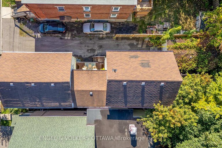 28933674/a-b-116-cambridge-street-n/west-centre-town/ottawa/ontario/K1R7A7_24