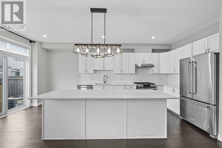 28864709/707-des-aubepines-drive/avalon-west/ottawa/ontario/K4A1C1_12
