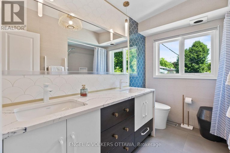 28637797/1175-bonnie-crescent/copeland-park/ottawa/ontario/K2C1Z7_16