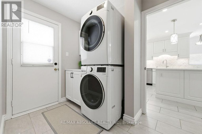 29423086/6145-lariviere-crescent/orleans-village/ottawa/ontario/K1W1C6_15