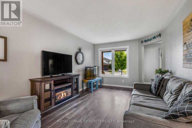 28810608/589-pocono-crescent/fallingbrookgardenway-south/ottawa/ontario/K4A3J6_10