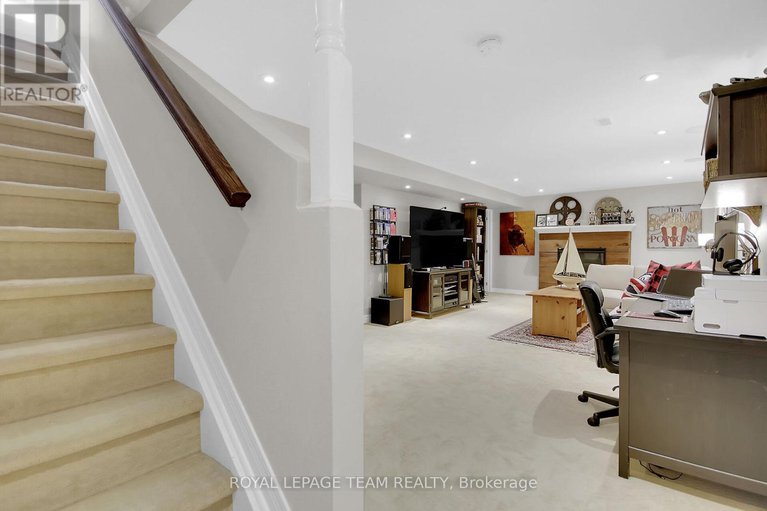 28495388/1571-stanleyfield-crescent/greely/ottawa/ontario/K4P1M7_28