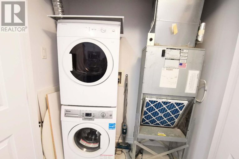 29034137/2604-242-rideau-street/sandy-hill/ottawa/ontario/K1N0B7_11